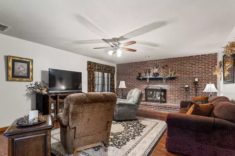 Living - 280 S Plum St, Bement, IL 61813 photo 1 of 2
