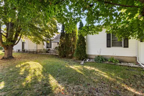 Exterior - 280 S Plum St, Bement, IL 61813 photo 6 of 9