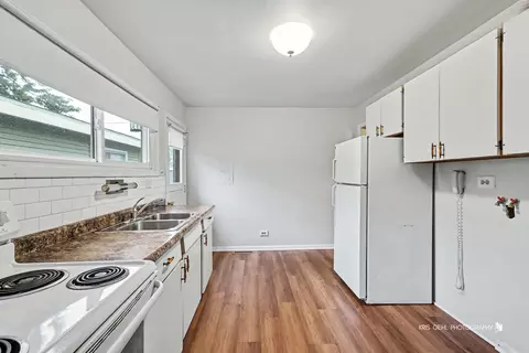 Kitchen - 16 W Jeffery Ave, Wheeling, IL 60090 photo 1 of 2
