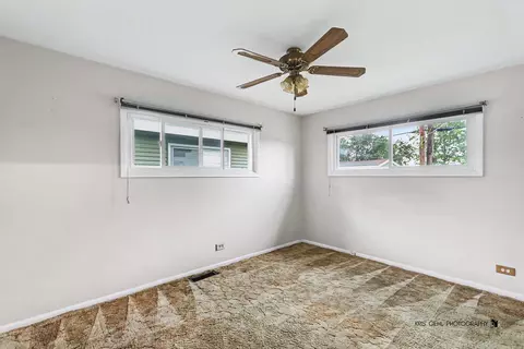 Bedroom - 16 W Jeffery Ave, Wheeling, IL 60090 photo 1 of 4