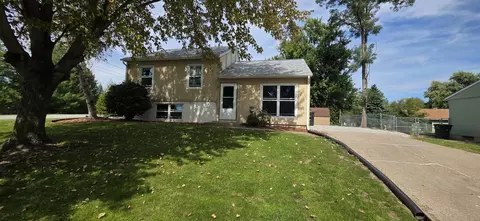 1325 102nd Ave, Rock Island, IL 61201