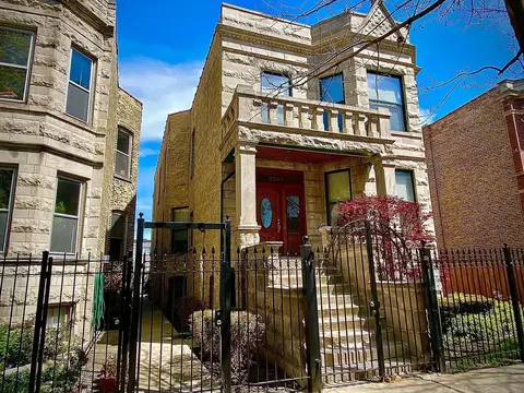 3244 W Potomac Ave W, Chicago, IL 60651