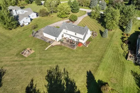 View/Area - 9 N424 Tamara Dr, Elgin, IL 60124 photo 2 of 7