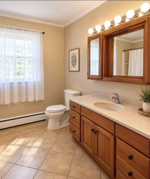 Bath - 10874 E Flagg Rd, Rochelle, IL 61068 photo 1 of 3