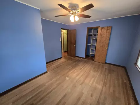 Bedroom - 15045 Springfield Ave, Midlothian, IL 60445 photo 2 of 4