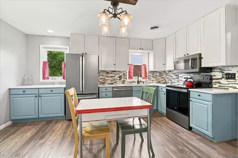 Kitchen - 208 Mecherle Dr, Bloomington, IL 61701 photo 2 of 2