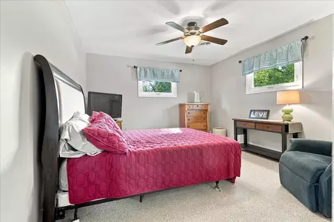 Bedroom - 208 Mecherle Dr, Bloomington, IL 61701 photo 3 of 5