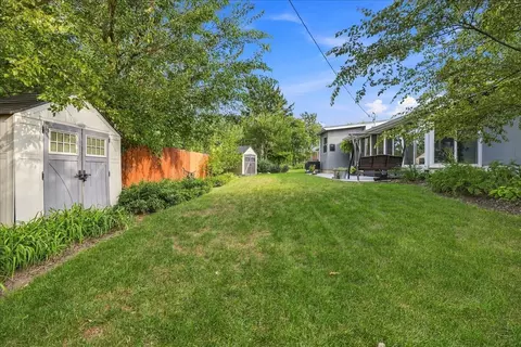 Exterior - 208 Mecherle Dr, Bloomington, IL 61701 photo 8 of 12
