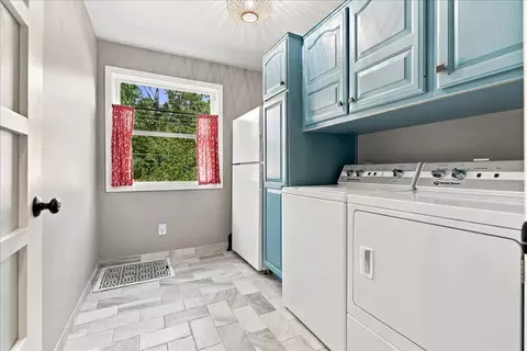 Other - 208 Mecherle Dr, Bloomington, IL 61701 photo 3 of 9