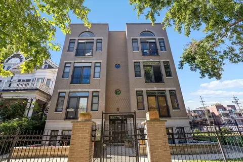 4606 N Malden St #3N, Chicago, IL 60640