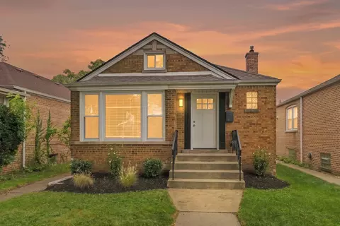 Exterior - 8550 S Jeffery Blvd, Chicago, IL 60617 photo 3 of 3