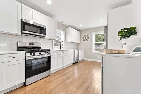 Kitchen - 8550 S Jeffery Blvd, Chicago, IL 60617 photo 1 of 2