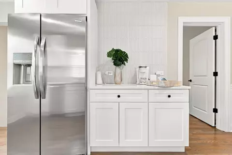 Kitchen - 8550 S Jeffery Blvd, Chicago, IL 60617 photo 2 of 2