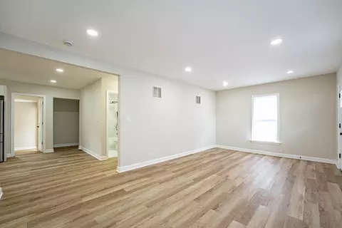 Living - 17825 Chicago Ave, Lansing, IL 60438 photo 4 of 4