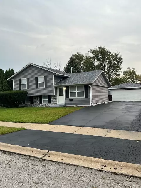 4603 S Churchill Dr, Richton Park, IL 60471