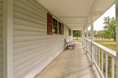 Exterior - 2001 N State St, Marion, IL 62959 photo 8 of 10