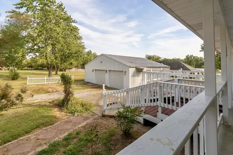 Exterior - 2001 N State St, Marion, IL 62959 photo 6 of 10