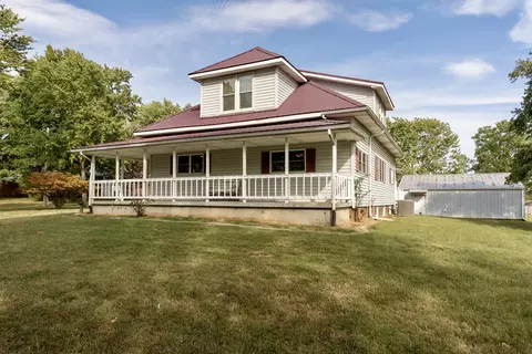 Exterior - 2001 N State St, Marion, IL 62959 photo 2 of 10