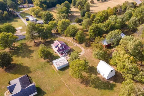 View/Area - 2001 N State St, Marion, IL 62959 photo 2 of 5