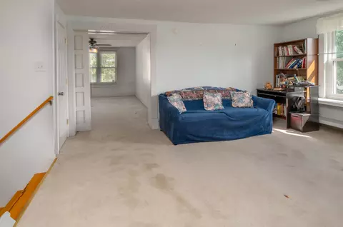 Living - 2001 N State St, Marion, IL 62959 photo 4 of 4