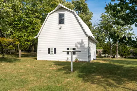 Exterior - 2001 N State St, Marion, IL 62959 photo 10 of 10