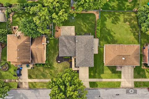 View/Area - 15224 Walnut Rd, Oak Forest, IL 60452 photo 6 of 7