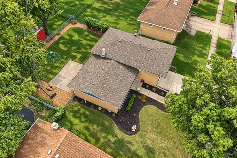 View/Area - 15224 Walnut Rd, Oak Forest, IL 60452 photo 4 of 7