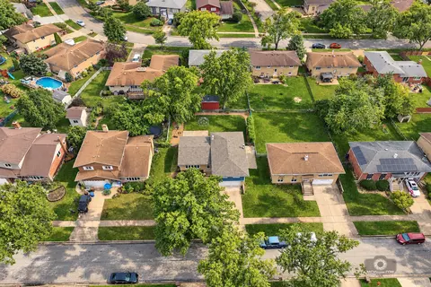 View/Area - 15224 Walnut Rd, Oak Forest, IL 60452 photo 1 of 7