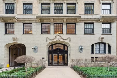 257 E Delaware Pl #10AB, Chicago, IL 60611