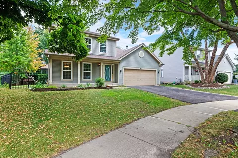 912 Matthew Ct, Naperville, IL 60540
