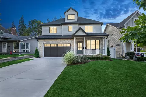 1321 N Webster St, Naperville, IL 60563