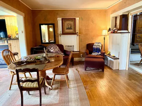 Dining - 1002 Locust St, Thomson, IL 61285 photo 1 of 3