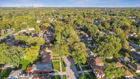 View/Area - 9043 Bartlett Ave, Brookfield, IL 60513 photo 2 of 5