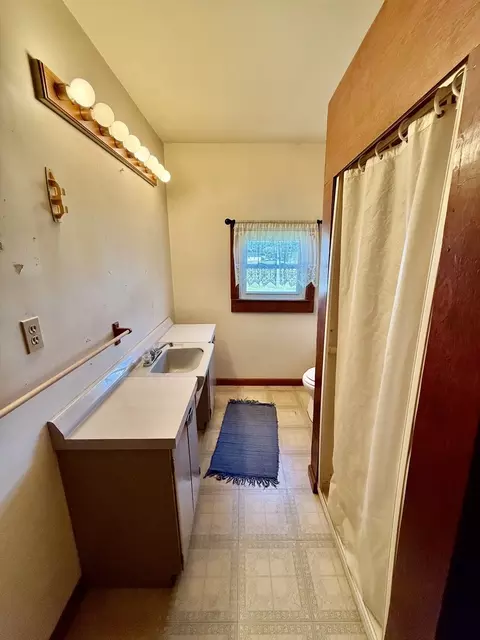 Bath - 400 N School St, Atkinson, IL 61235 photo 5 of 5