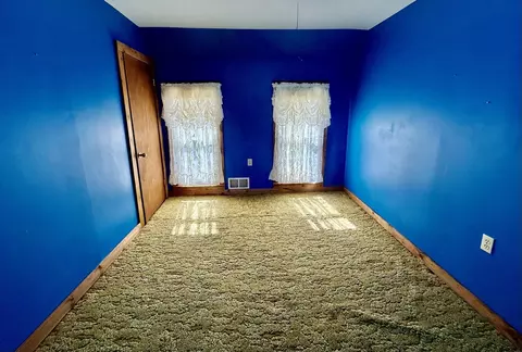 Bedroom - 400 N School St, Atkinson, IL 61235 photo 6 of 7