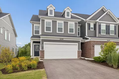 2245 Horseshoe Cir, Naperville, IL 60564