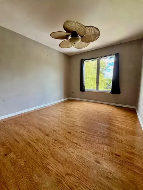 Bedroom - 2304 Olde Mill Rd, Plainfield, IL 60586 photo 2 of 2