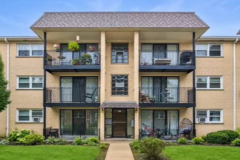 6567 N Harlem Ave #1W, Chicago, IL 60631