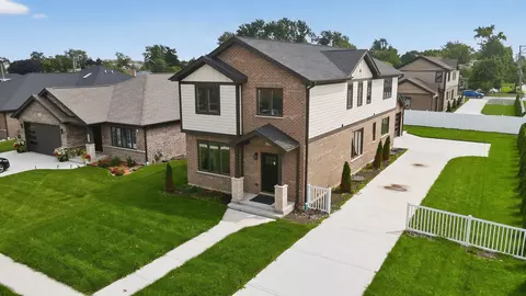 7957 W 73 Pl, Bridgeview, IL 60455