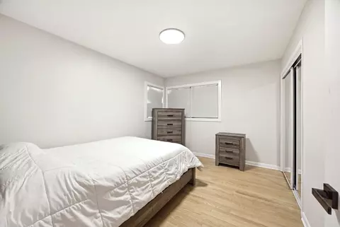 Bedroom - 33 Cranbrook Dr, Des Plaines, IL 60016 photo 3 of 3