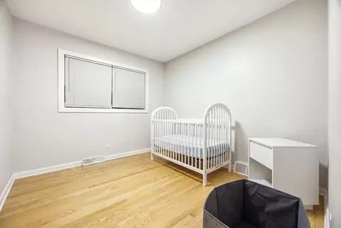 Bedroom - 33 Cranbrook Dr, Des Plaines, IL 60016 photo 1 of 3