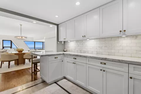 Kitchen - 175 E Delaware Pl #6401, Chicago, IL 60611 photo 4 of 4