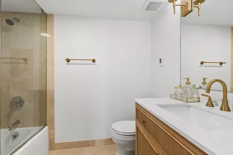 Bath - 175 E Delaware Pl #6401, Chicago, IL 60611 photo 2 of 3