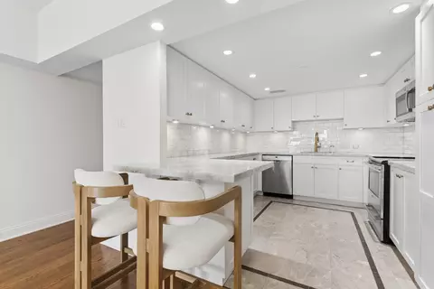 Kitchen - 175 E Delaware Pl #6401, Chicago, IL 60611 photo 1 of 4
