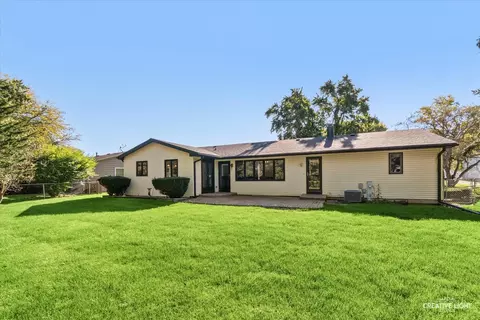 Exterior - 45 Fieldpoint Rd, Montgomery, IL 60538 photo 2 of 3