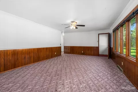 Living - 45 Fieldpoint Rd, Montgomery, IL 60538 photo 4 of 4