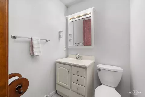 Bath - 45 Fieldpoint Rd, Montgomery, IL 60538 photo 1 of 2