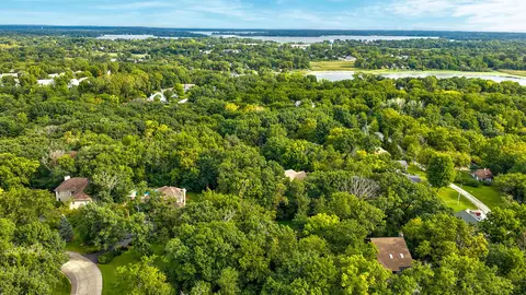 View/Area - 300 White Tail Ln, Ingleside, IL 60041 photo 4 of 5