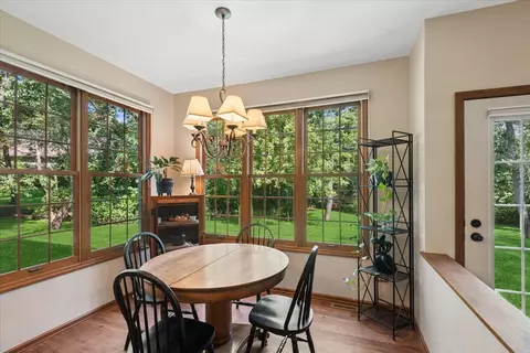 Dining - 300 White Tail Ln, Ingleside, IL 60041 photo 2 of 2