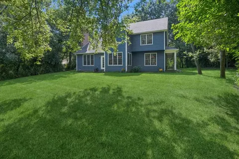 Exterior - 300 White Tail Ln, Ingleside, IL 60041 photo 6 of 11